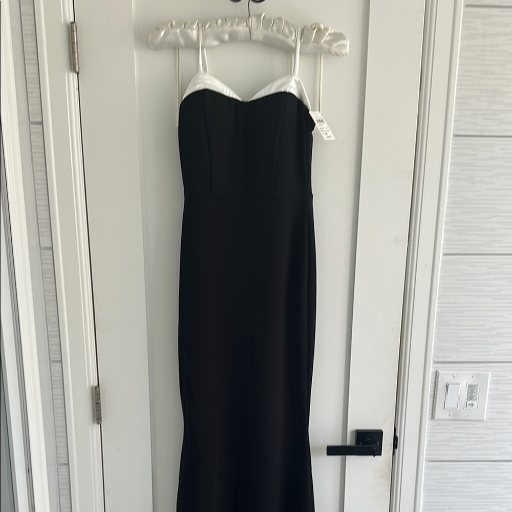 Windsor Black Spaghetti Strap Sheath Dress